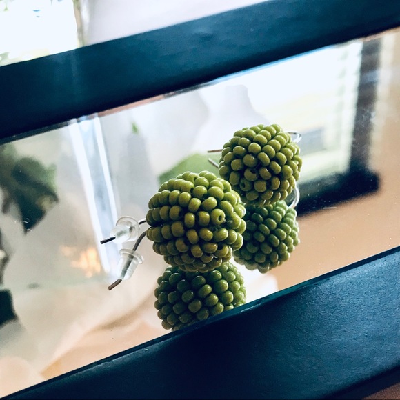 GIOVANNA CHANTAL Handmade Spiked Earrings - Green - Picture 7 of 8